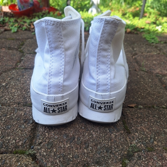 White Lugged Converse womens Sz. 8.5 - Picture 4 of 6